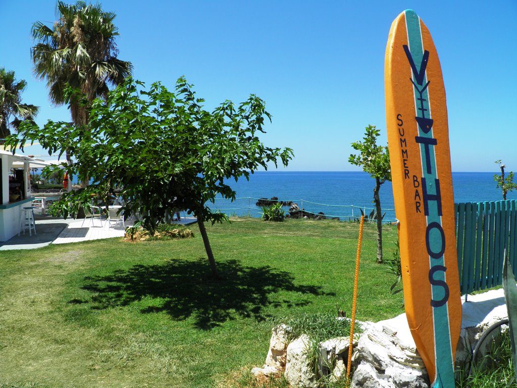 ΒΥΘΟΣ ΡΕΘΥΜΝΟ (beach bar restaurant) ΒΥΘΟΣ ΡΕΘΥΜΝΟ (beach bar restaurant)